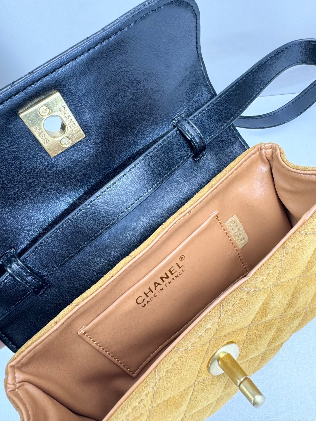 15RC61BDE Stylish leather bag