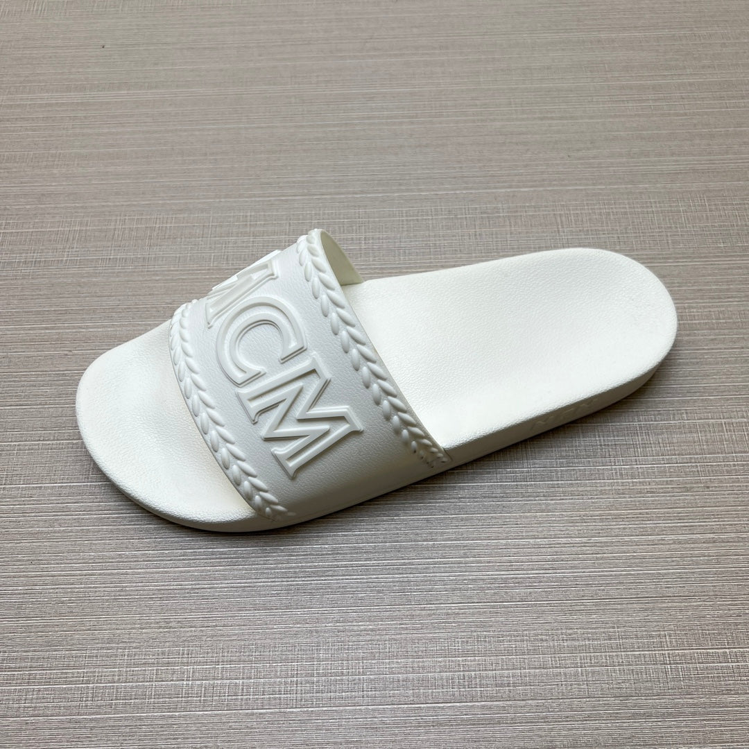 54M42ZDE Stylish slippers