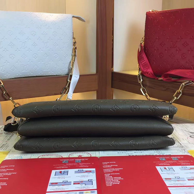 2E42BDE Stylish leather bag