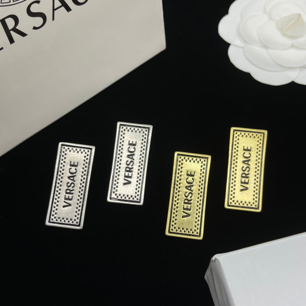 14V974EDE Stylish Earrings