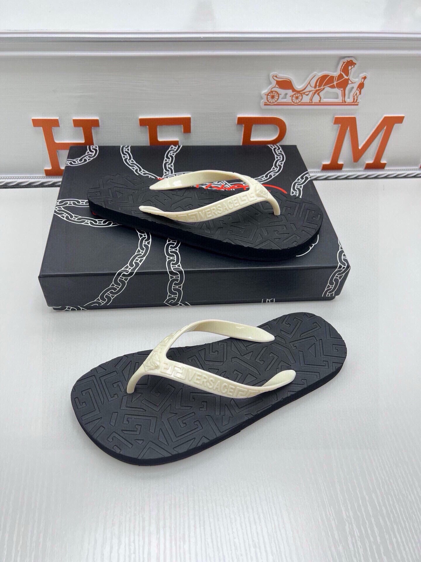 535ZV295ZDE Stylish Slippers