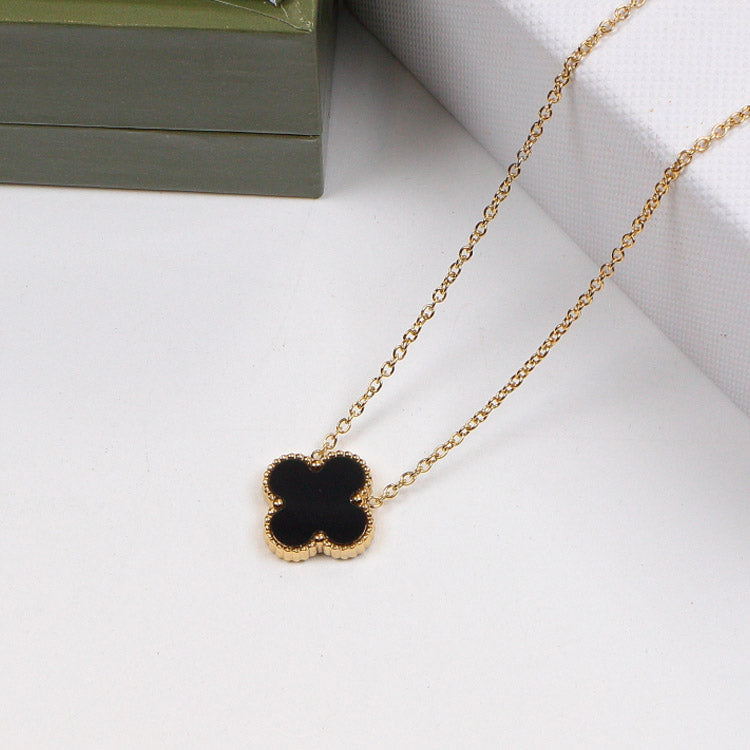 2VA11XDE Stylish necklaces both sides: one side is full of diamonds, and the other color