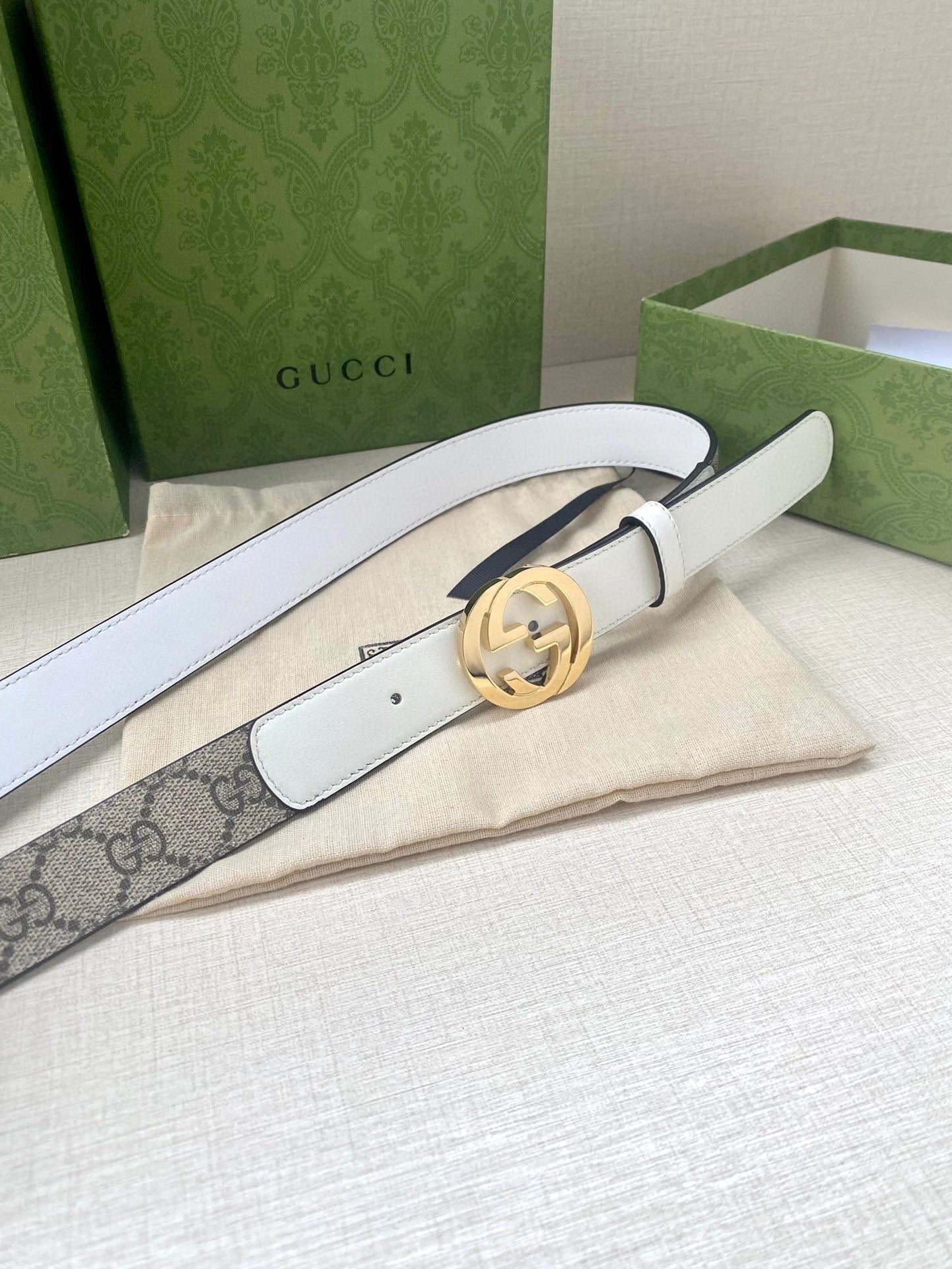 1WB152PDE Stylish High quality belt With full package