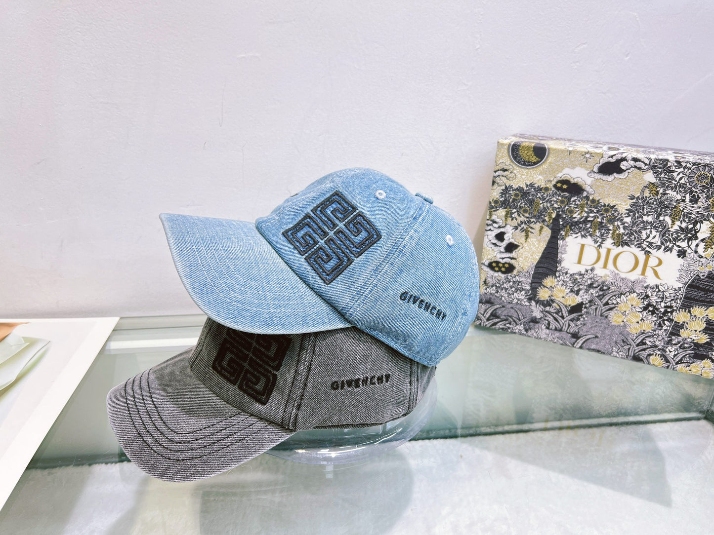 125ZGV508MDE Stylish hats