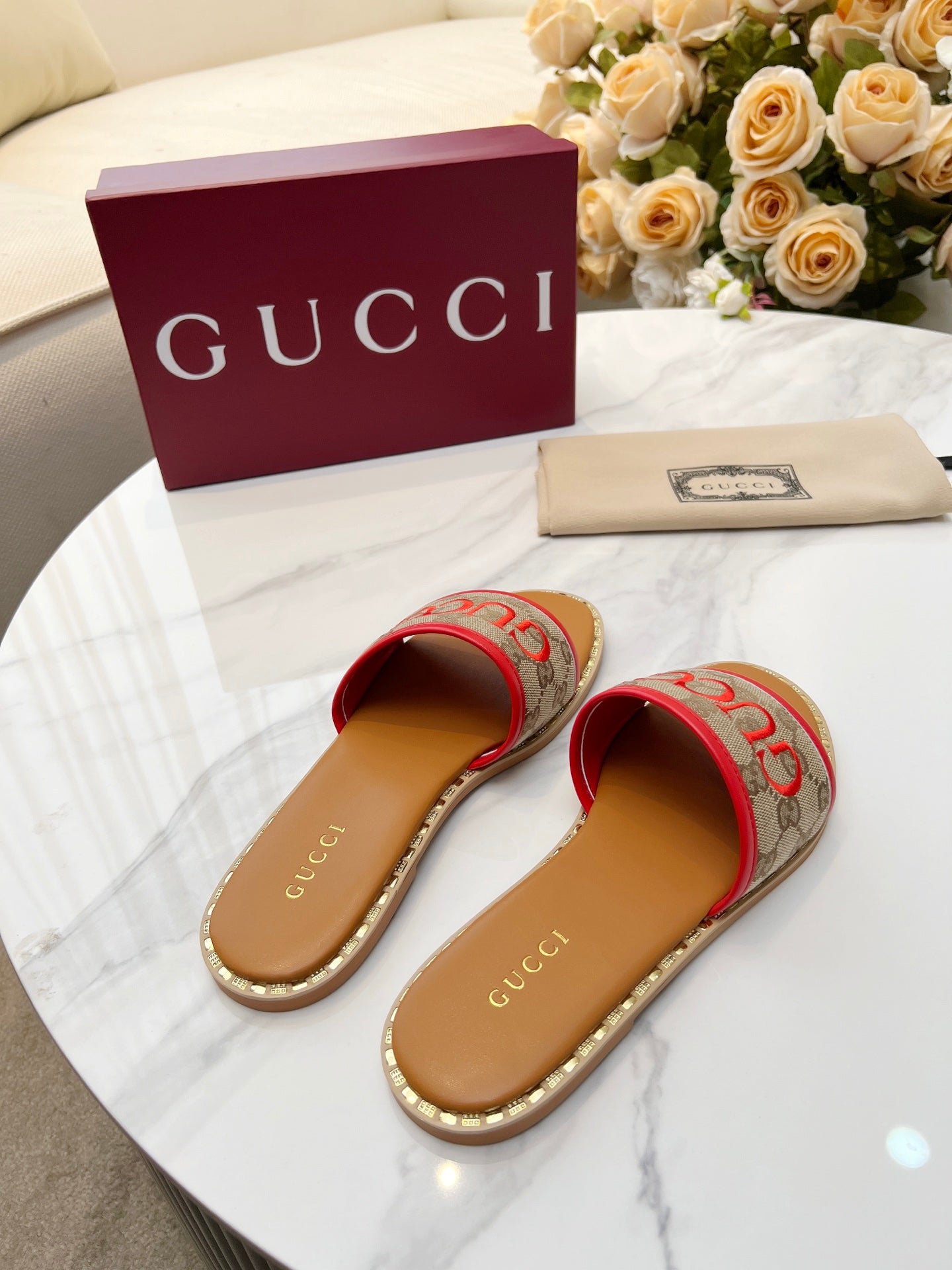 255QB29ZDE Stylish leather Slippers