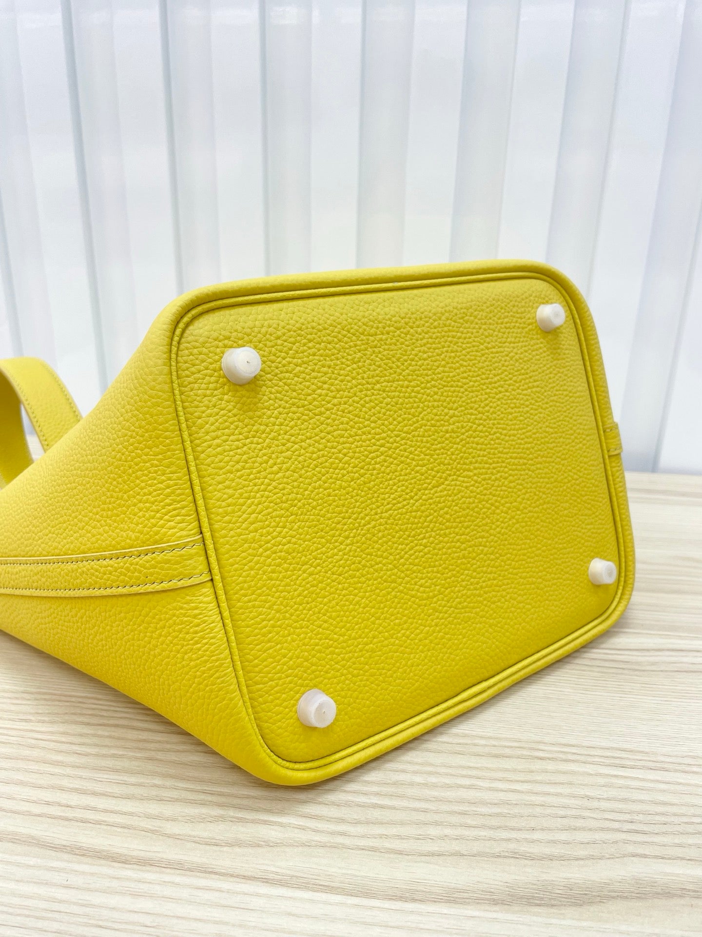 15RH5BDE Stylish leather bag