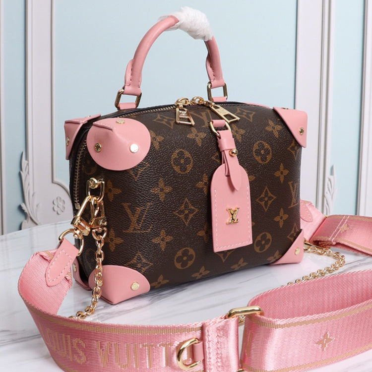 1E33BDE Stylish leather bag