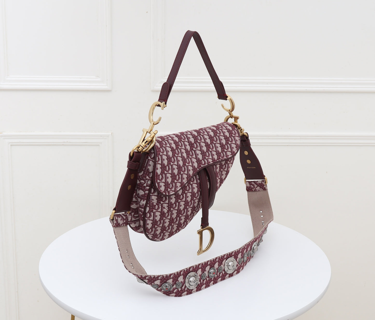 5D12BDE Stylish leather bag