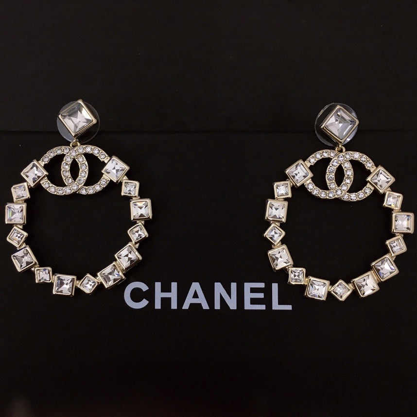 14C745EDE Stylish Earrings