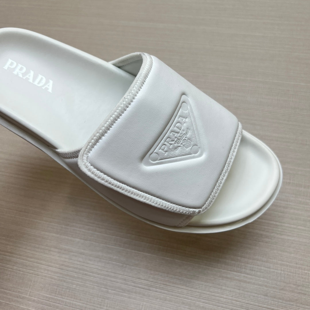 54PD6ZDE Stylish slippers