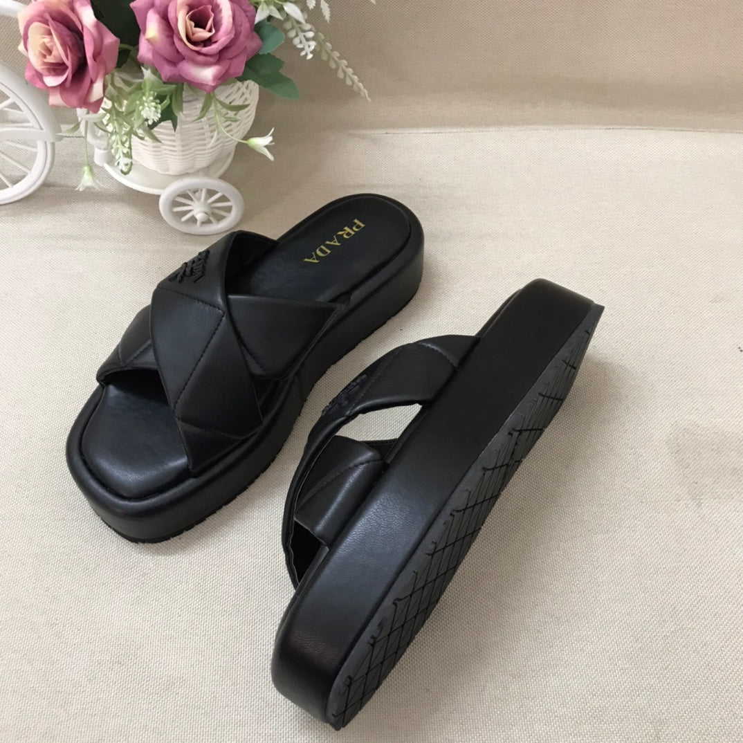 14PD25ZDE Stylish slippers