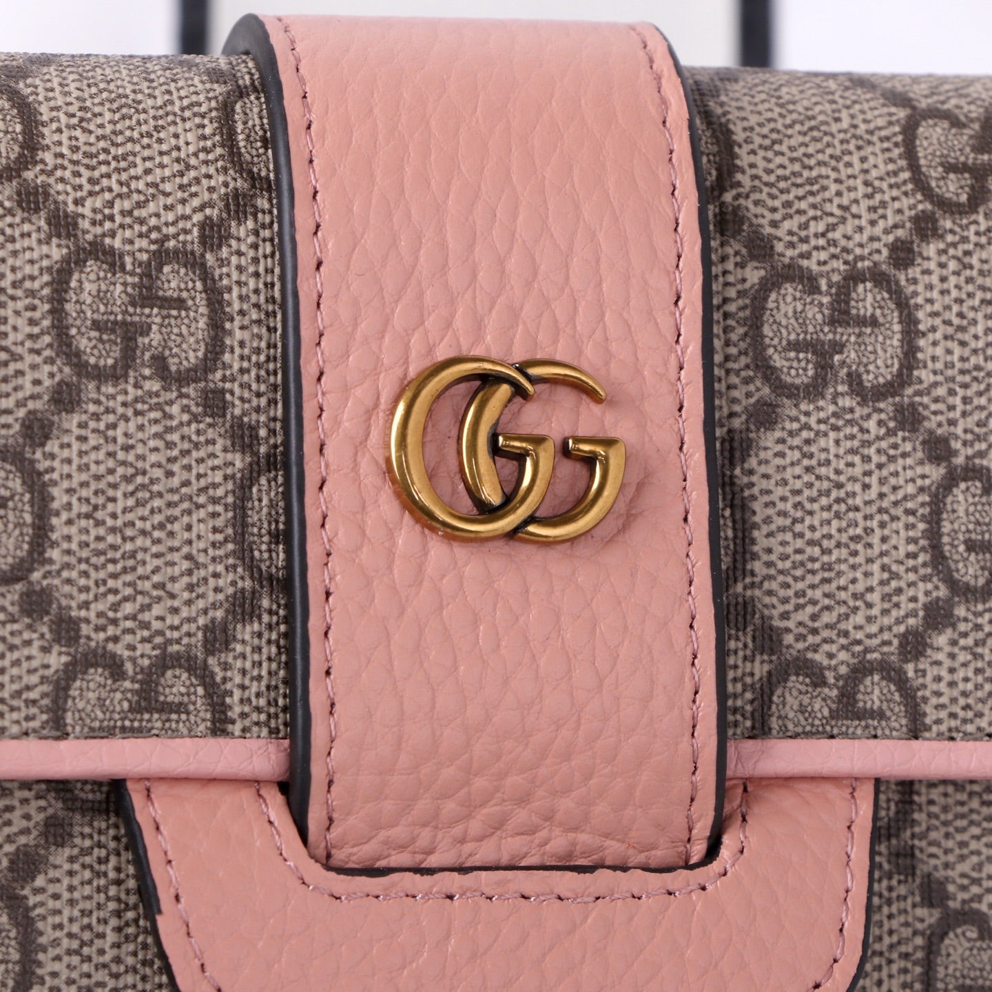 155NB52BDE Stylish leather bag