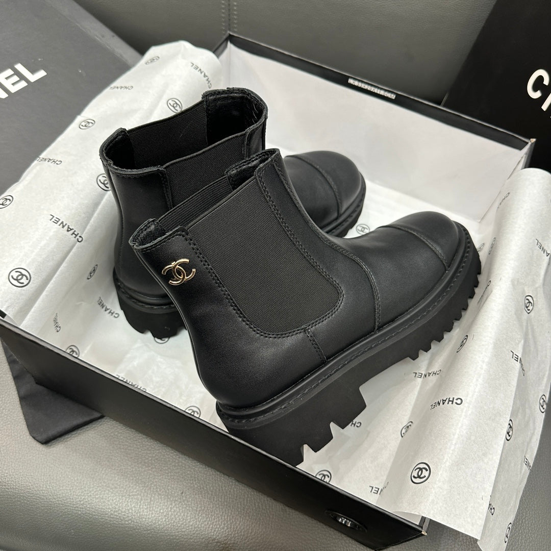 1JC13ZDE Stylish leather boots