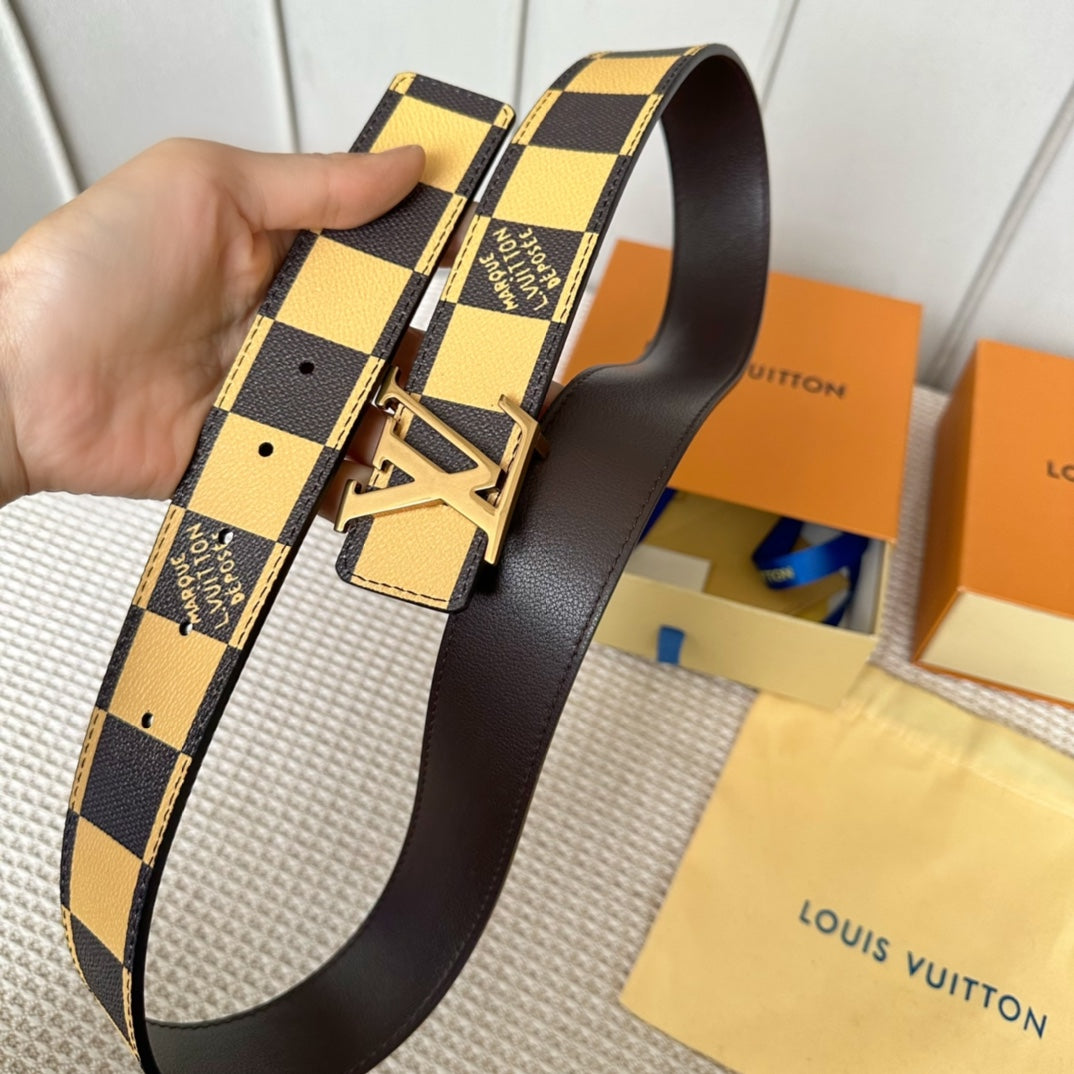 14E149PDE Stylish High quality belt With full package