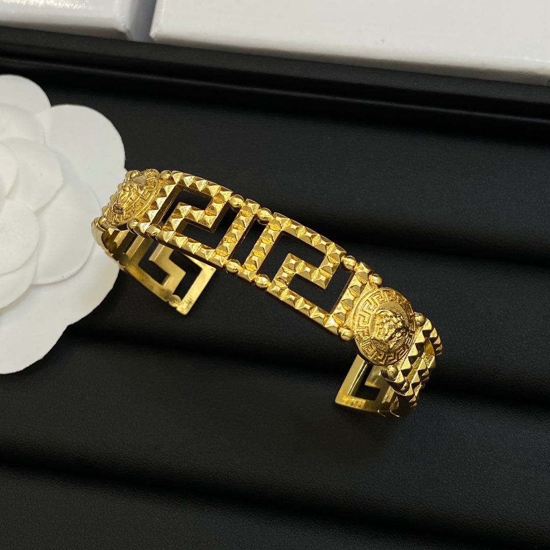 1NV61KDE Stylish bracelet