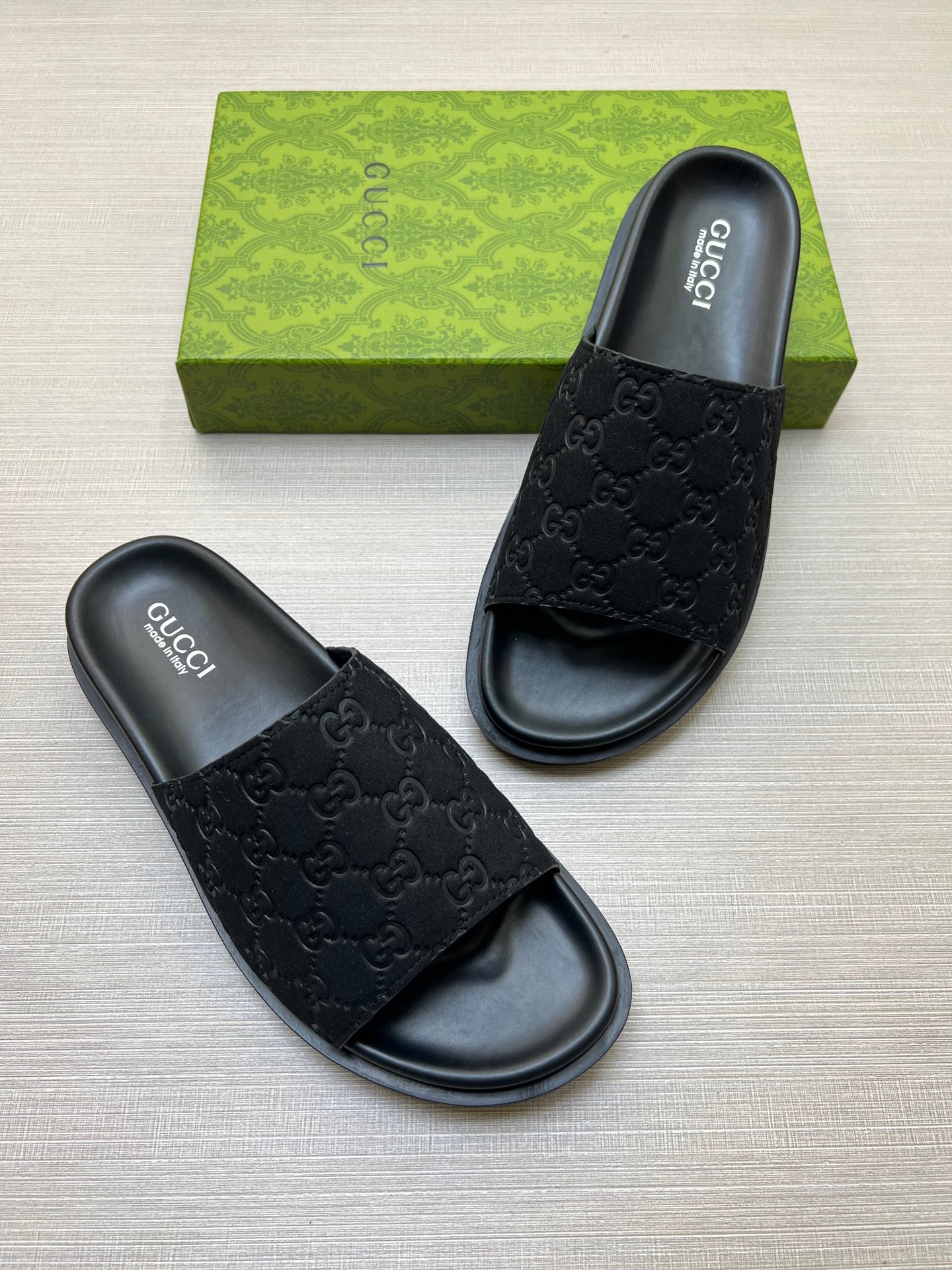 5QB15ZDE Stylish Slippers