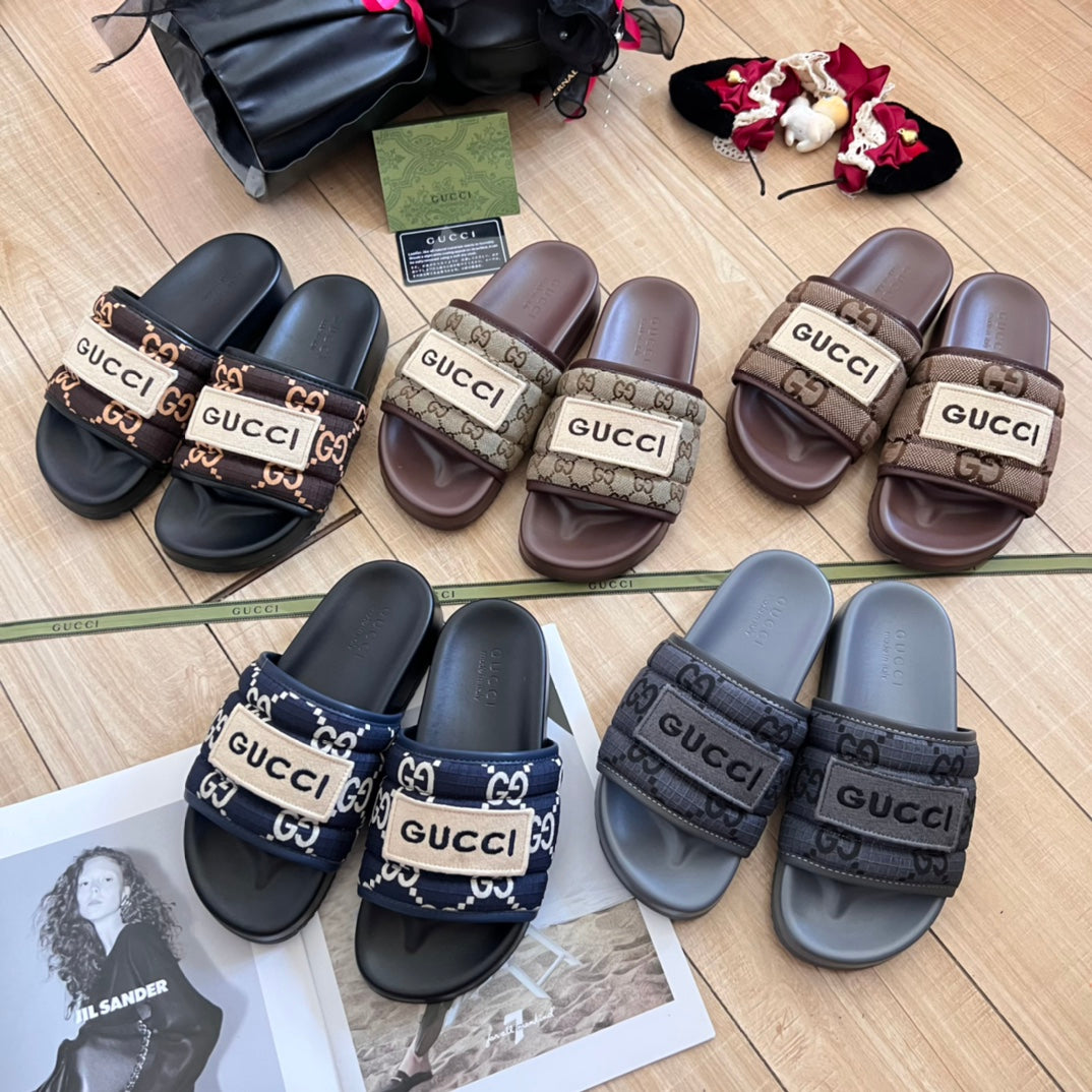14B84ZDE Stylish Slippers