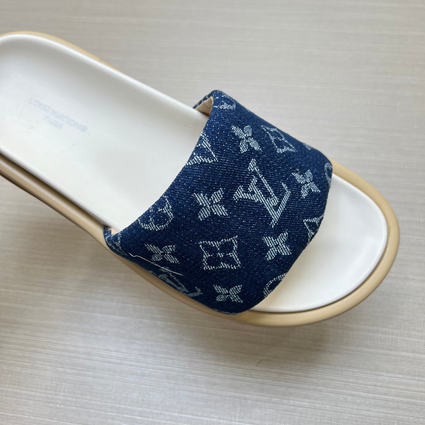 535ZE302ZDE Stylish Slippers