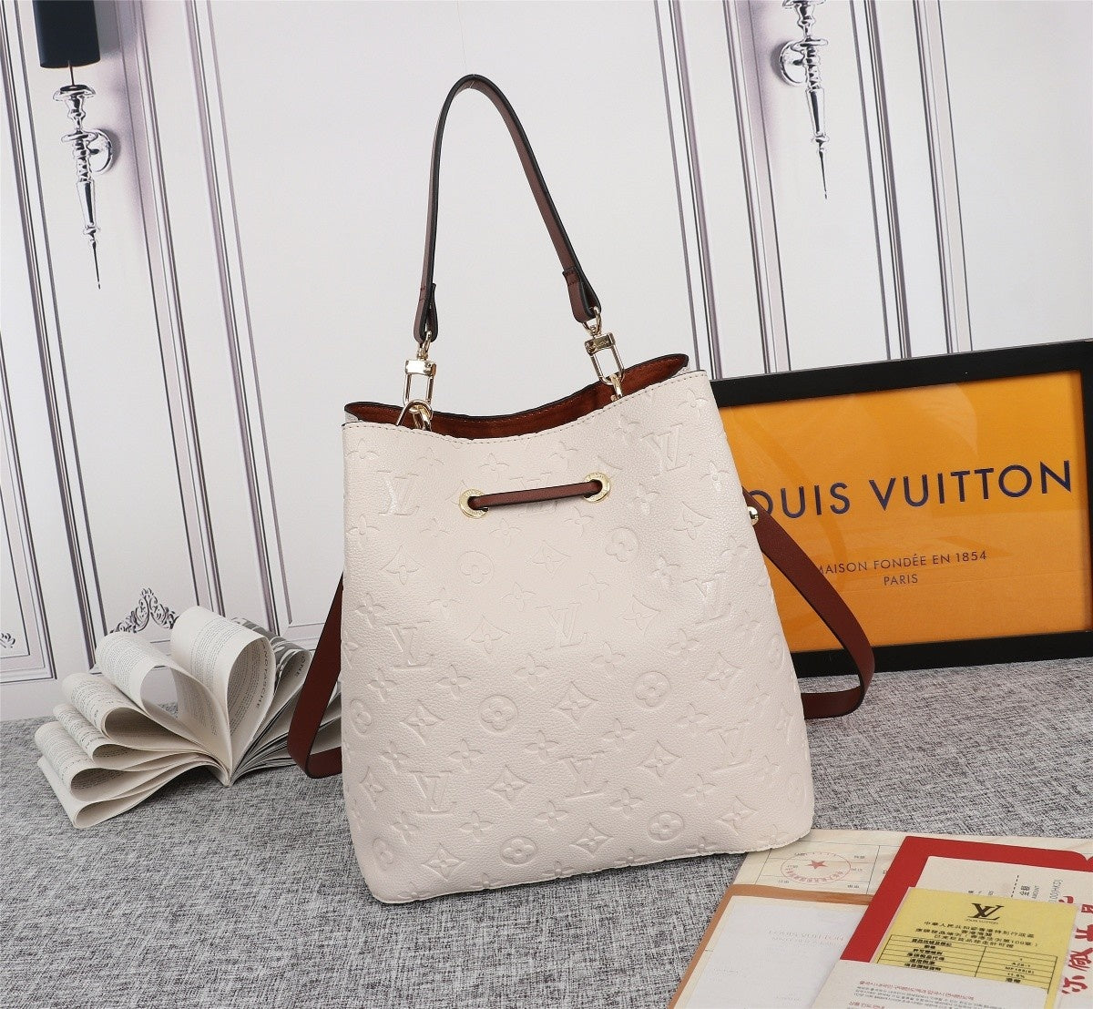 2XE60BDE Stylish leather bag