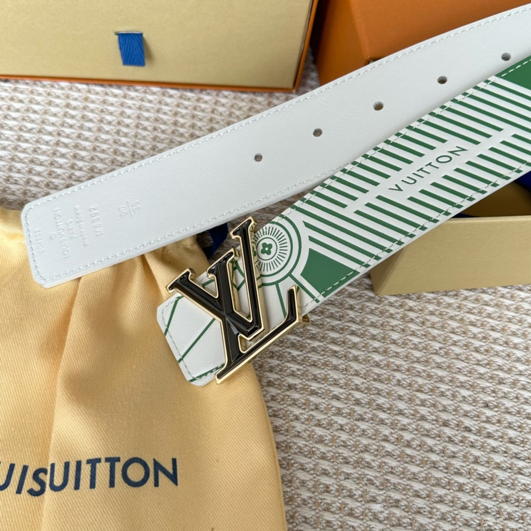 14E54PDE Stylish High quality belt With full package