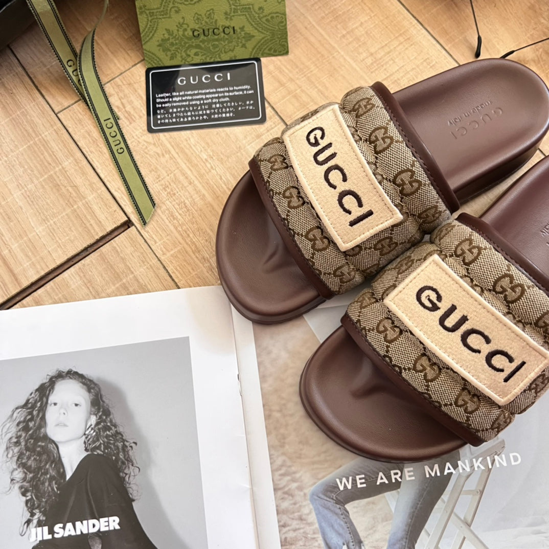 14B84ZDE Stylish Slippers