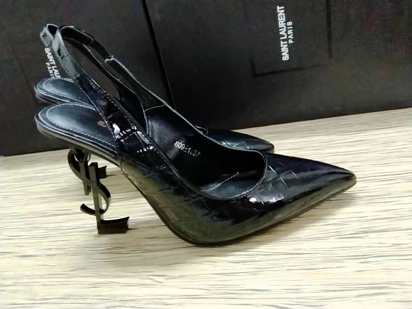 2XSL157ZDE Stylish leather high heels(10.5cm)