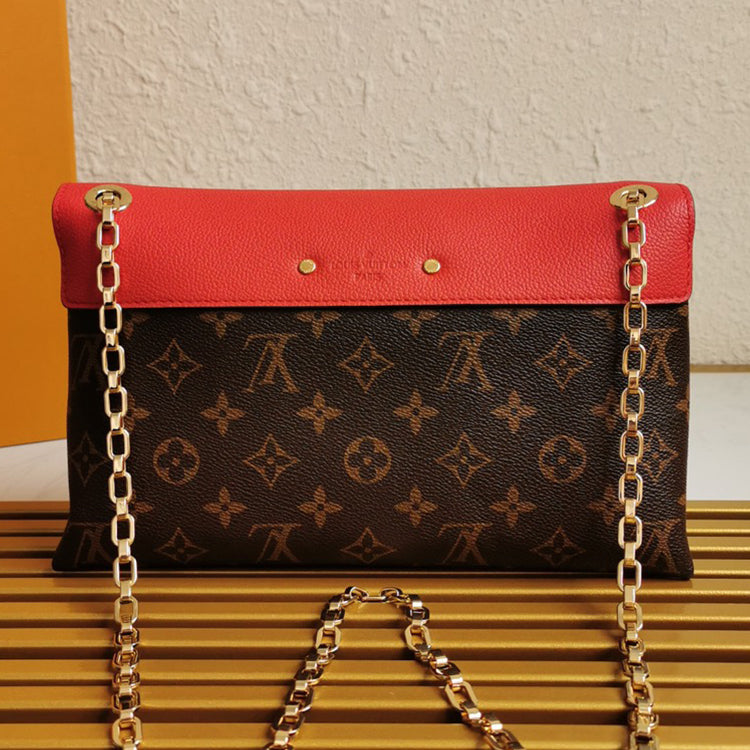 AE83BDE Stylish leather bag