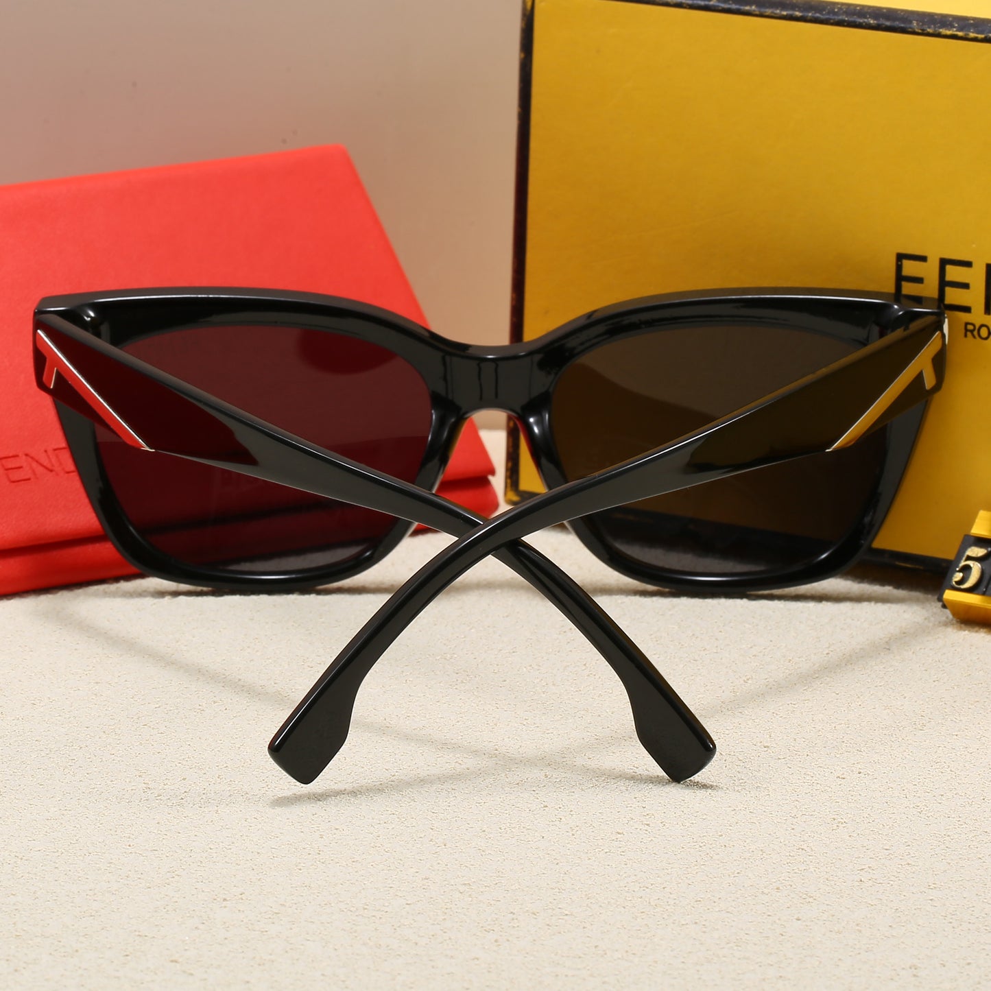 285RF26TDE Stylish Sunglasses