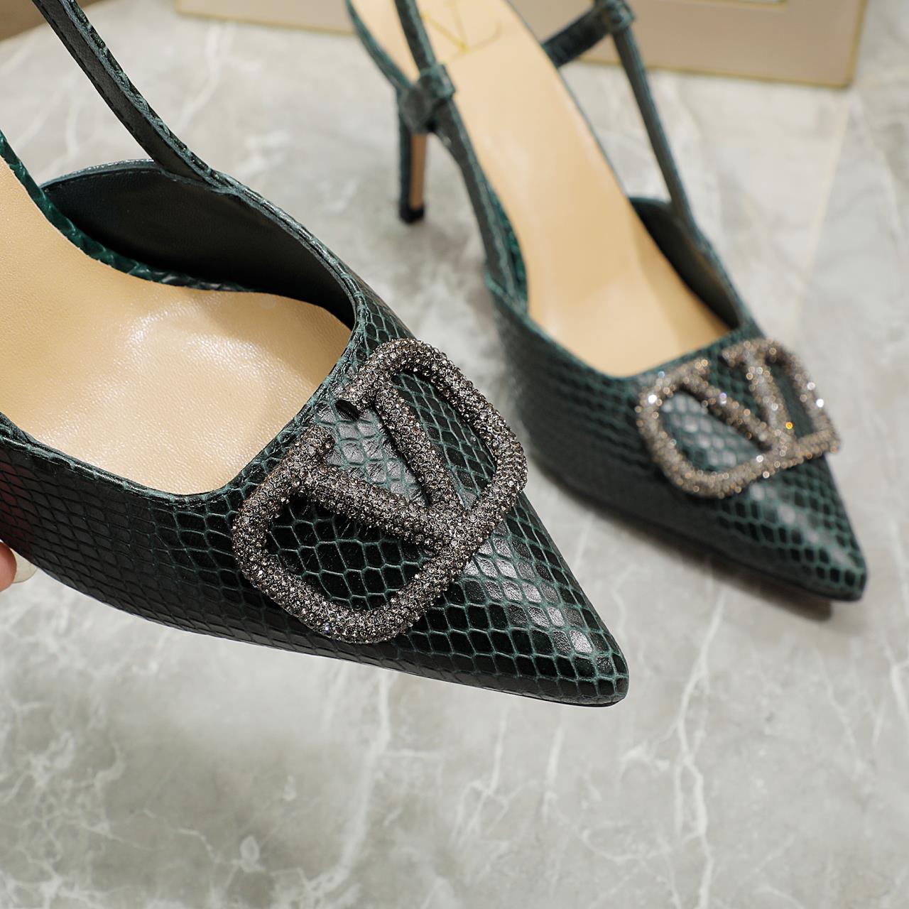 245RVL20ZDE Stylish leather High heels