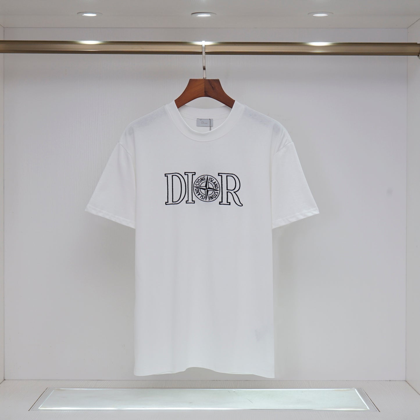14D434UDE Stylish T-shirts