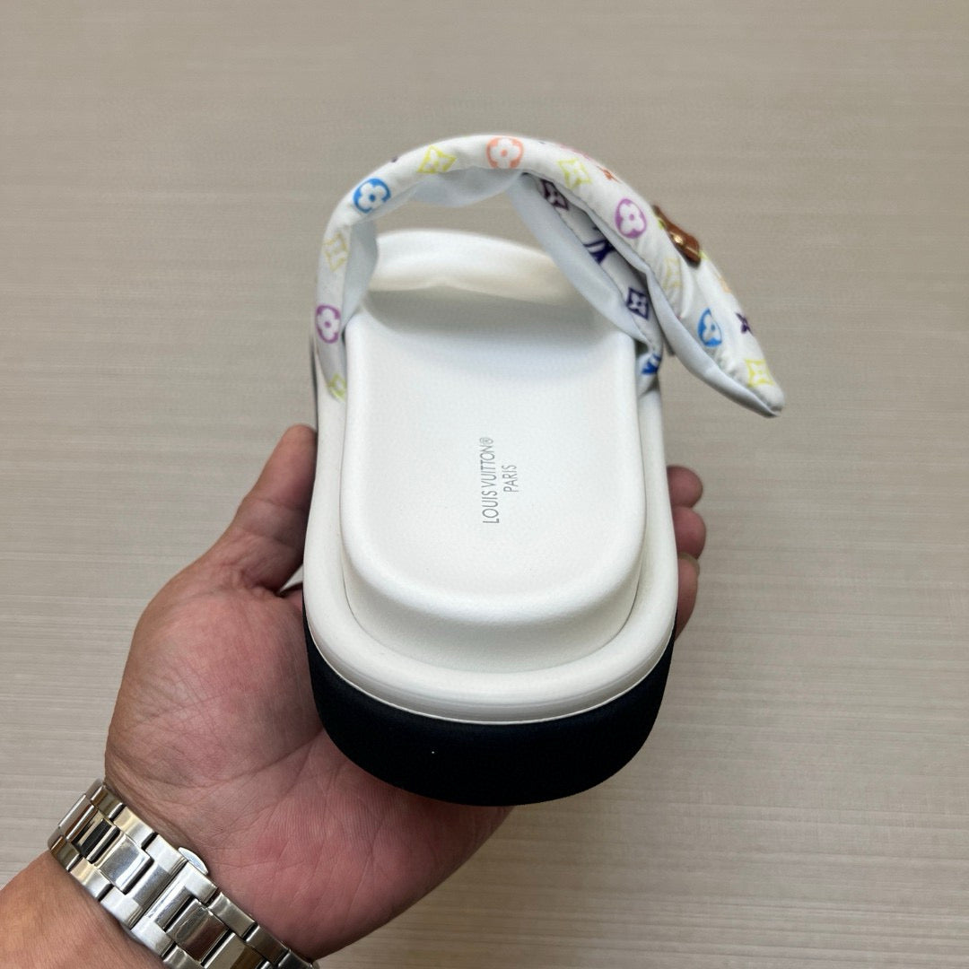 5QE6ZDE Stylish Slippers