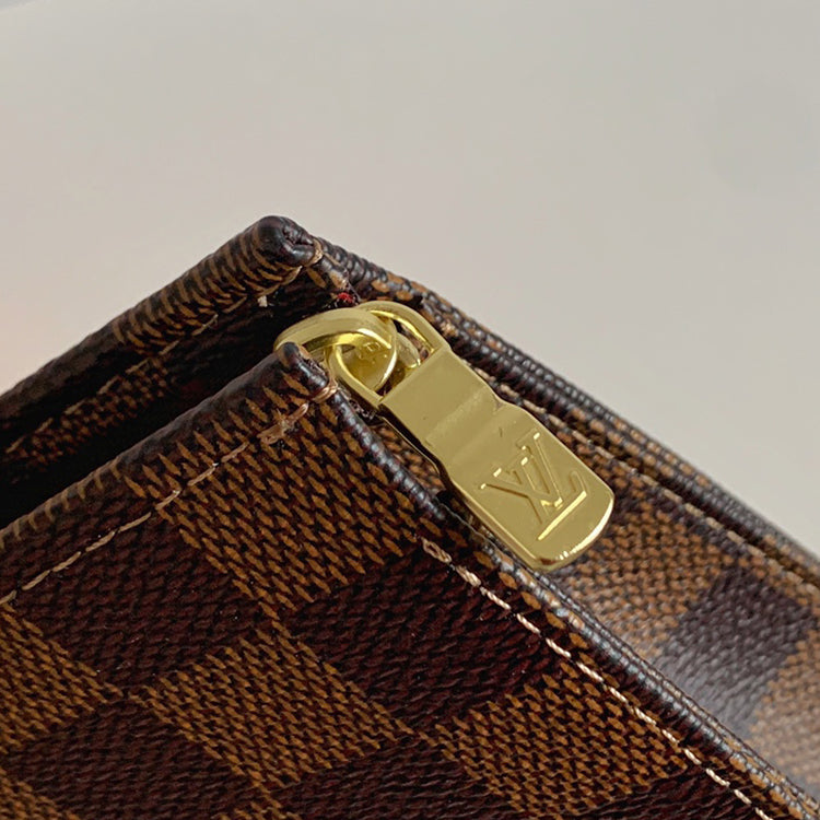 AE2BDE Stylish leather bag