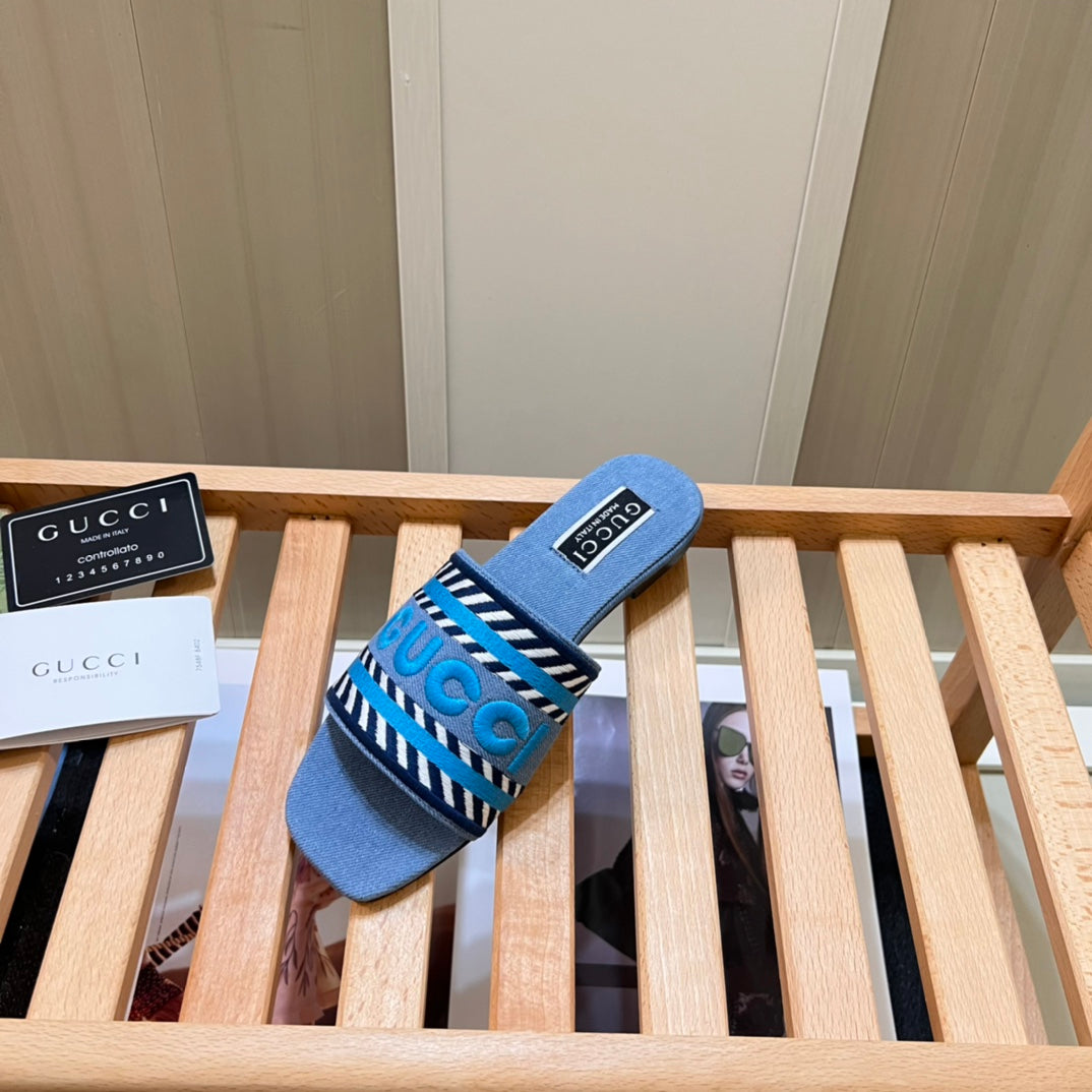 14B6ZDE Stylish Slippers