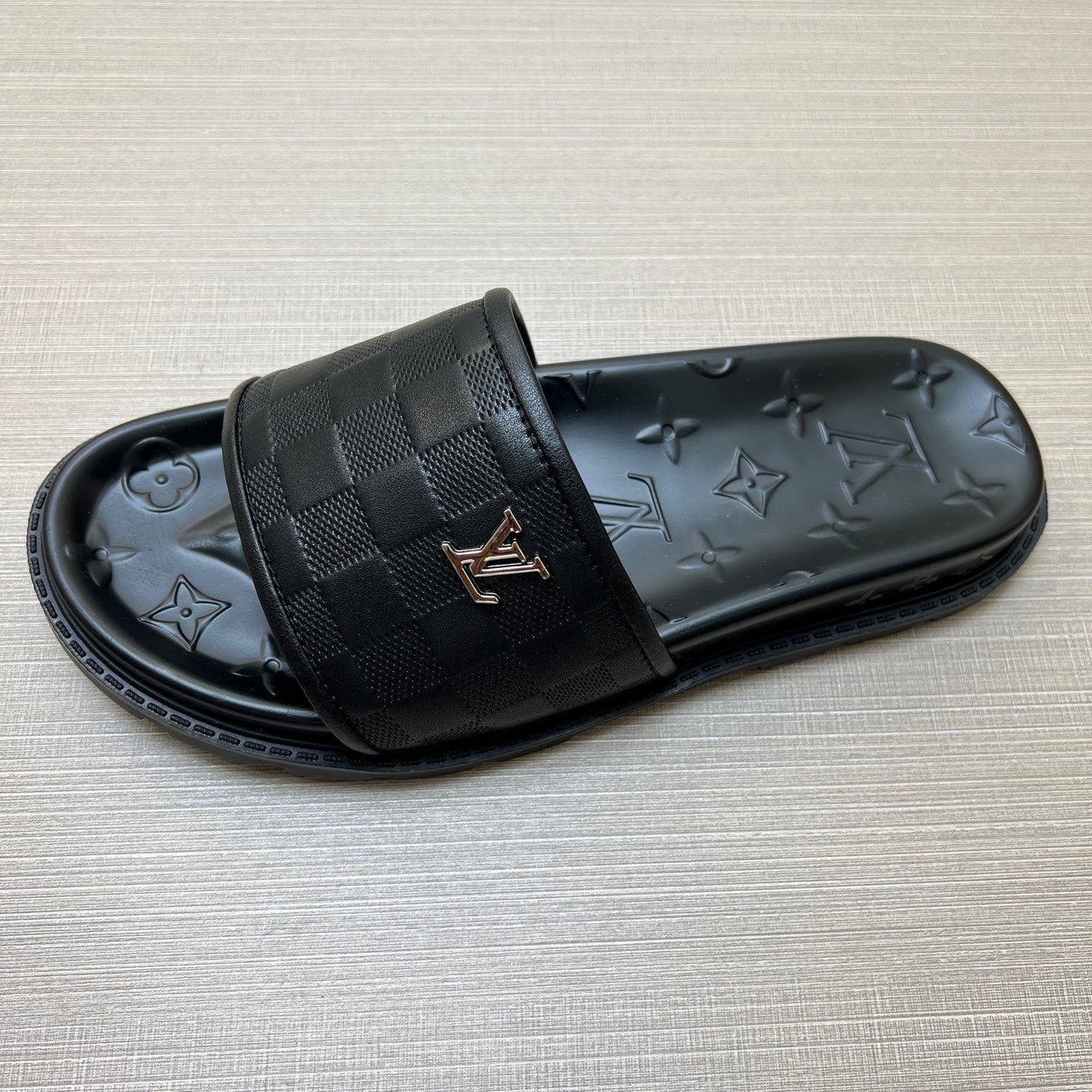 535ZE304ZDE Stylish Slippers