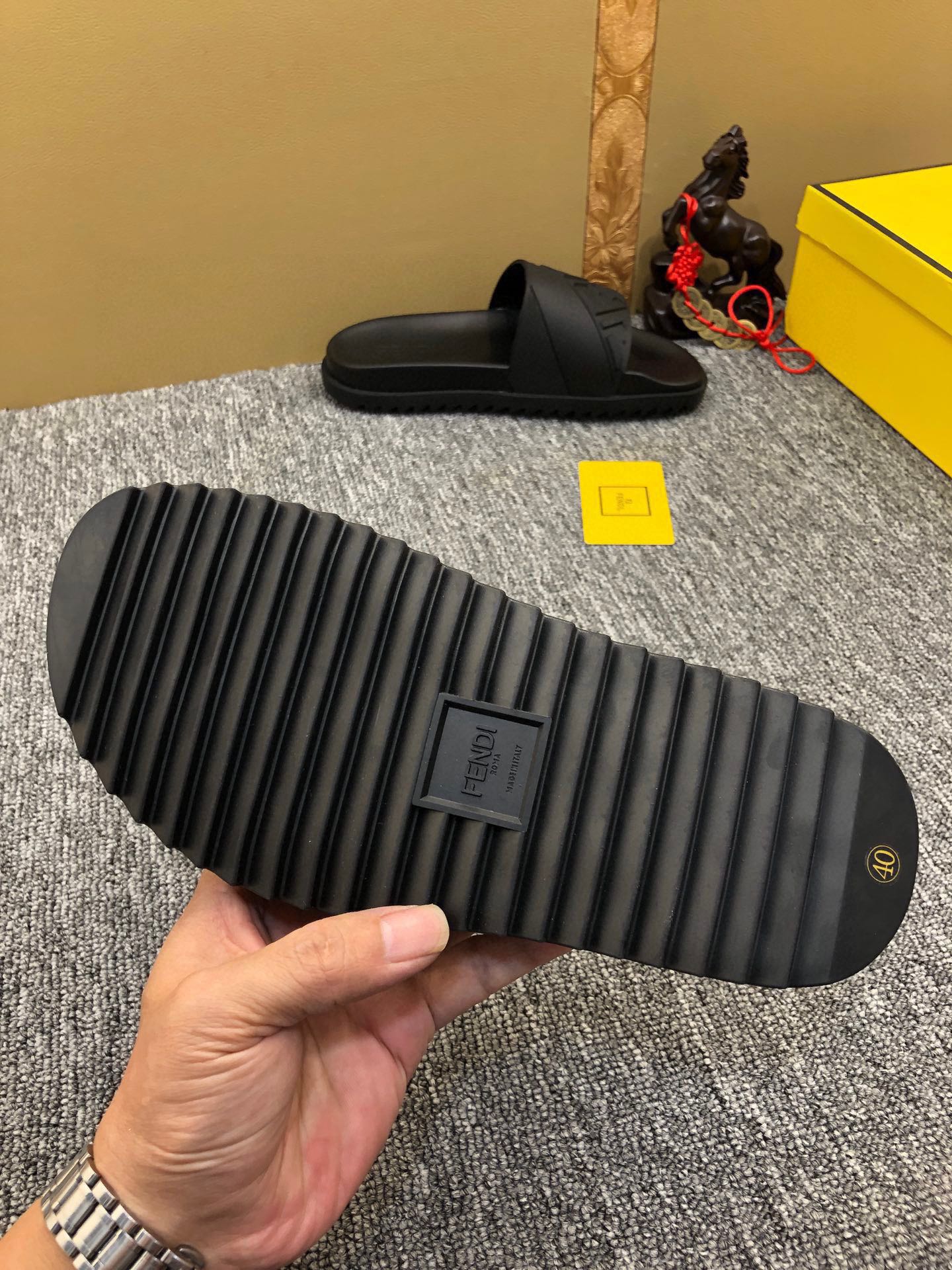 5XF108ZDE Stylish Slippers