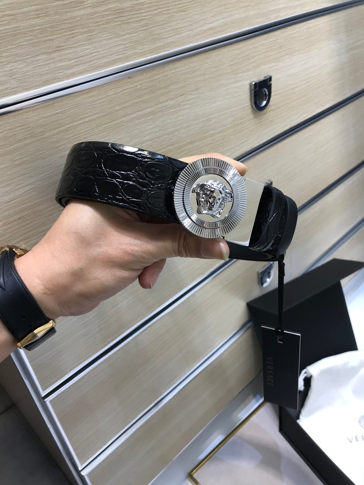 14V90PDE Stylish High quality belt With full package