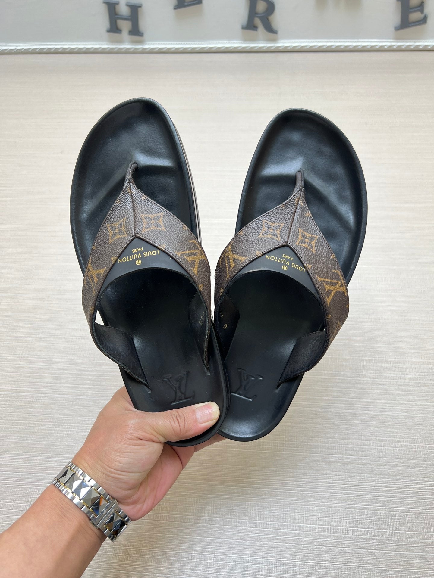 54E85ZDE Stylish slippers
