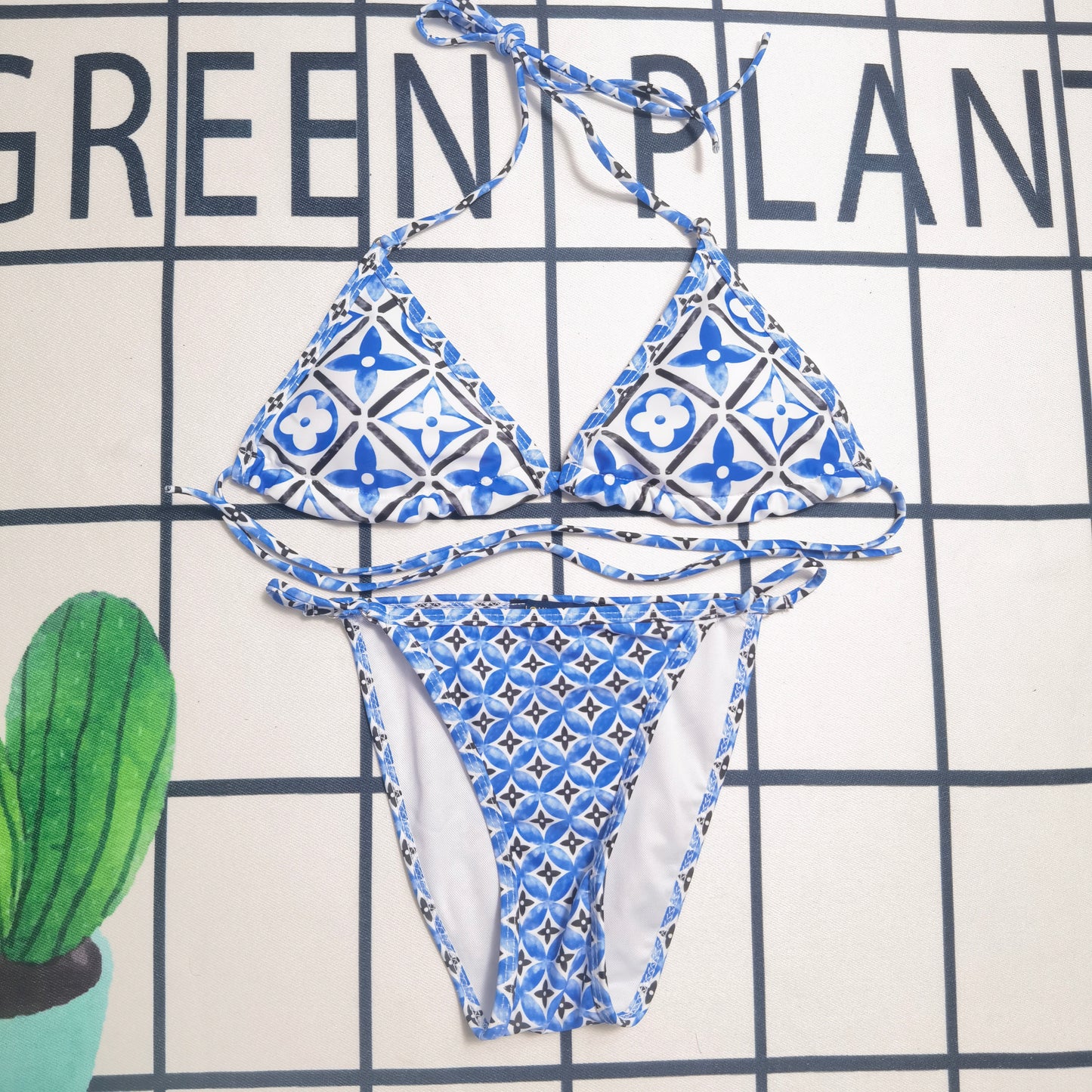 14E15YDE Stylish Bikini swimsuit