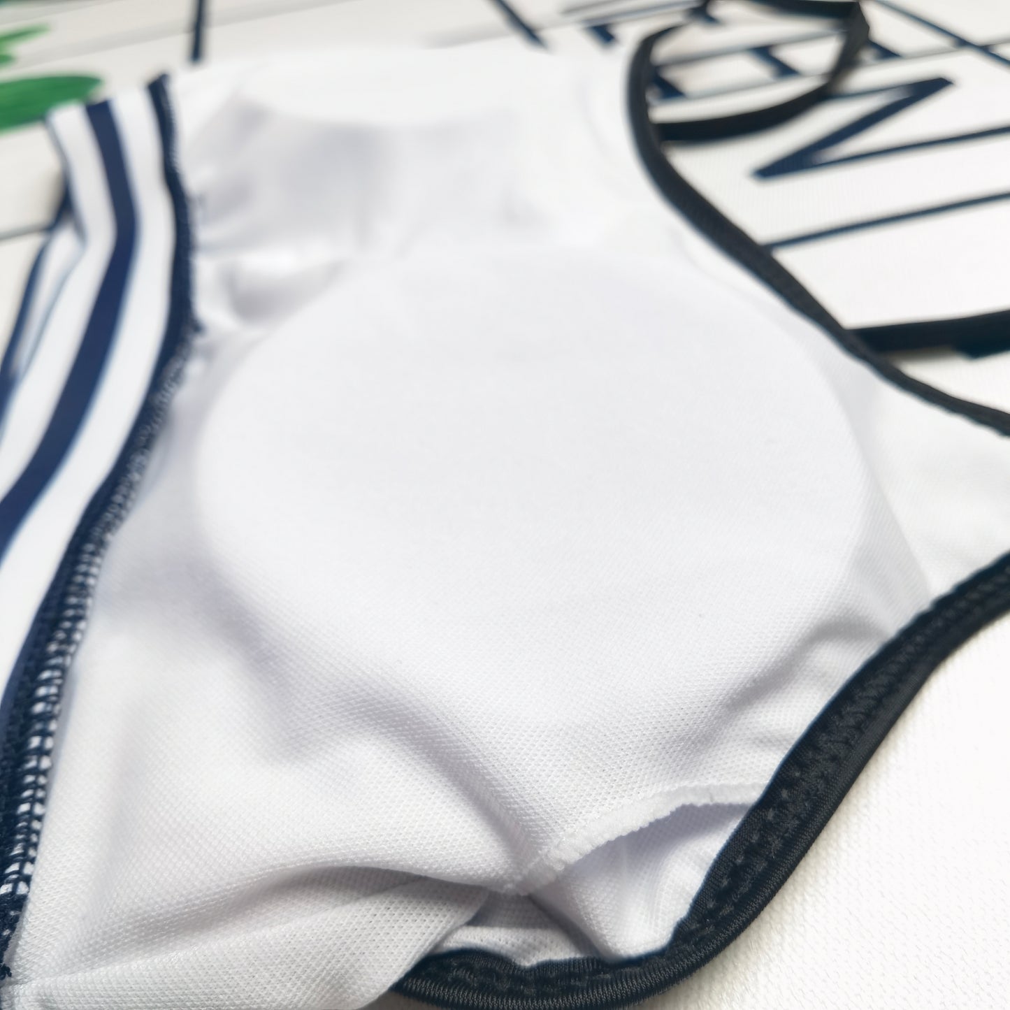 14B129YDE Stylish Long sleeve swimsuit
