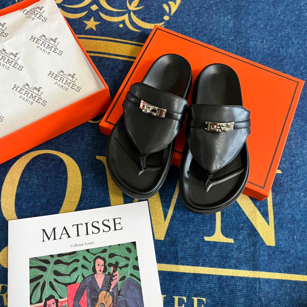 14H3ZDE Stylish Slippers