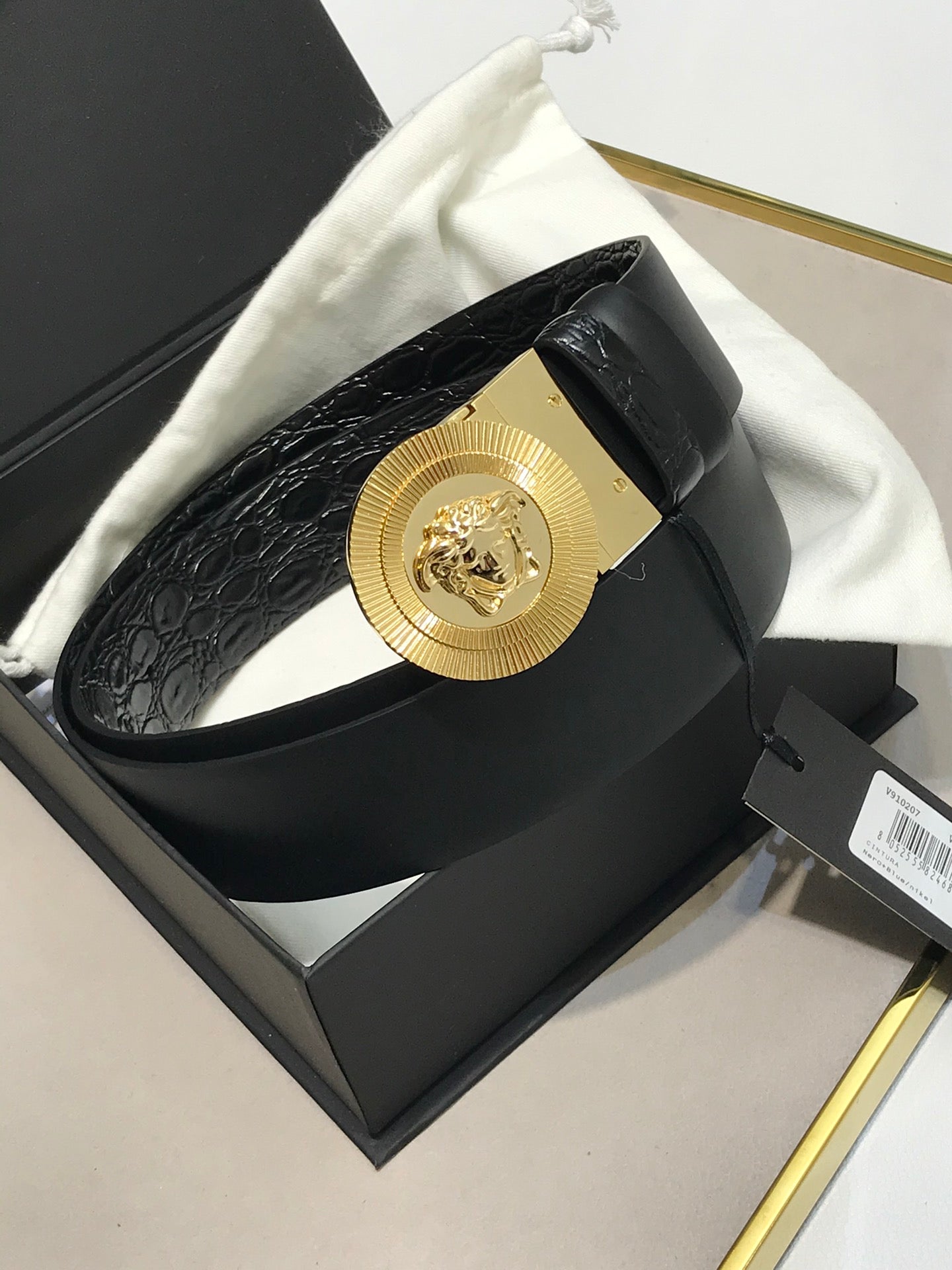 14V90PDE Stylish High quality belt With full package