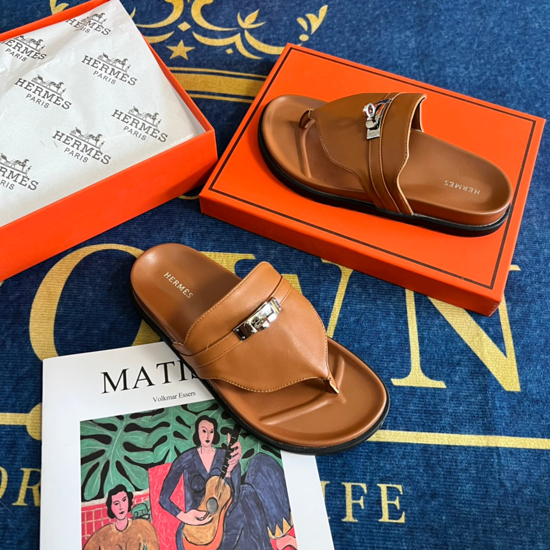 14H3ZDE Stylish Slippers