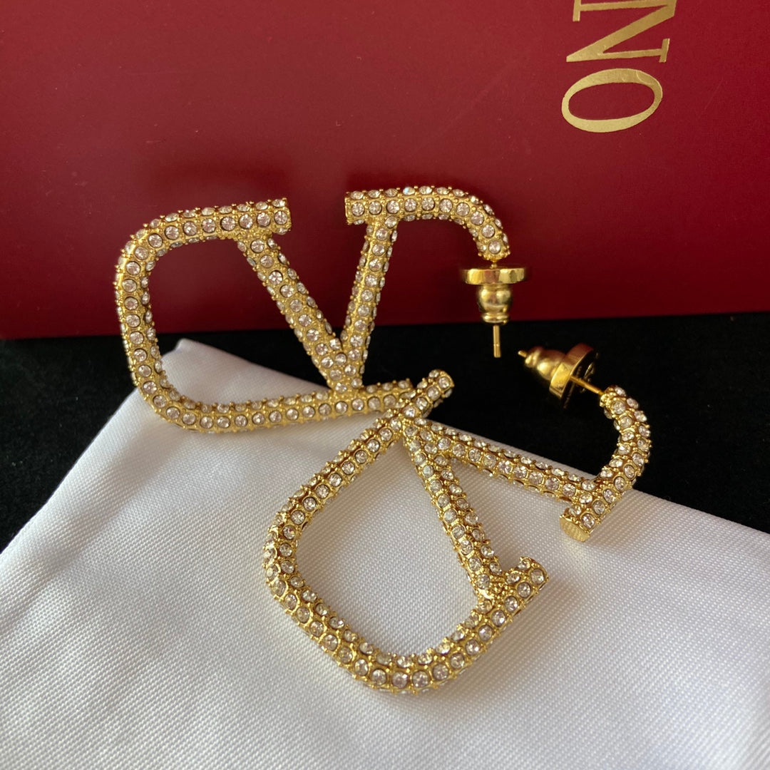 1XVA336EDE Stylish Earrings