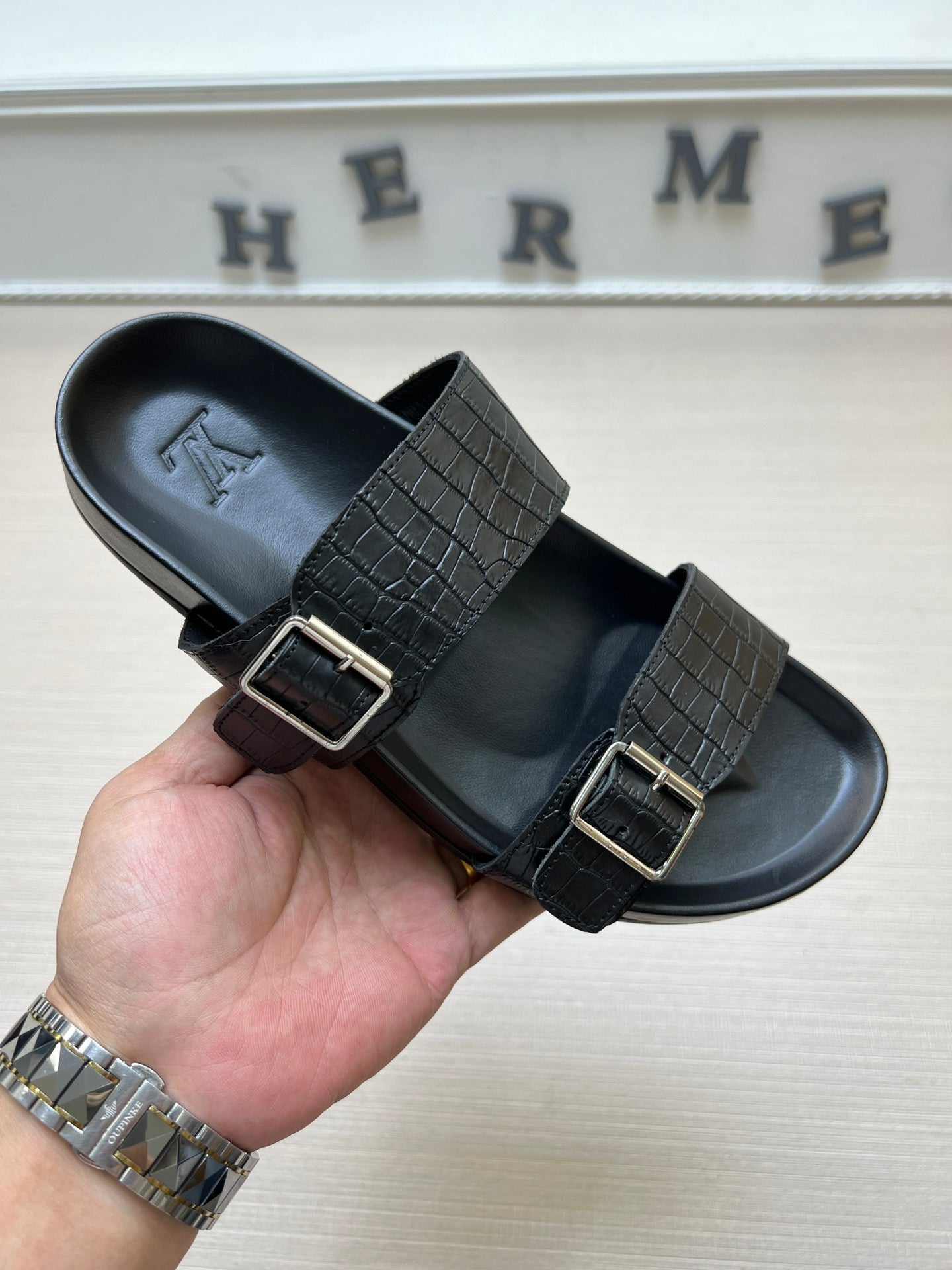 54E87ZDE Stylish slippers