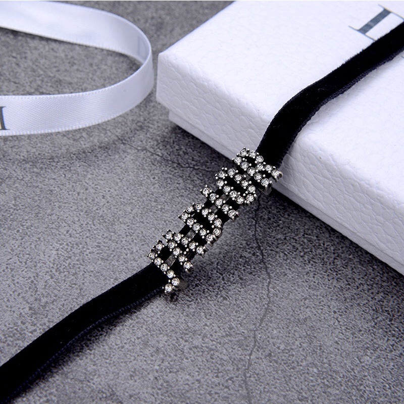 3D663XDE Stylish Necklaces