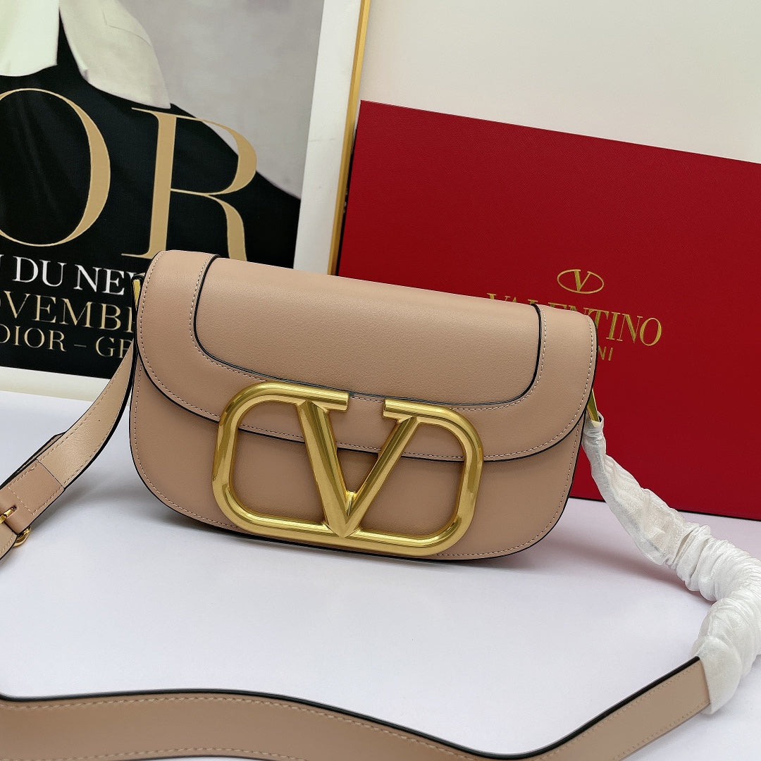 5A45BDE Stylish leather bag