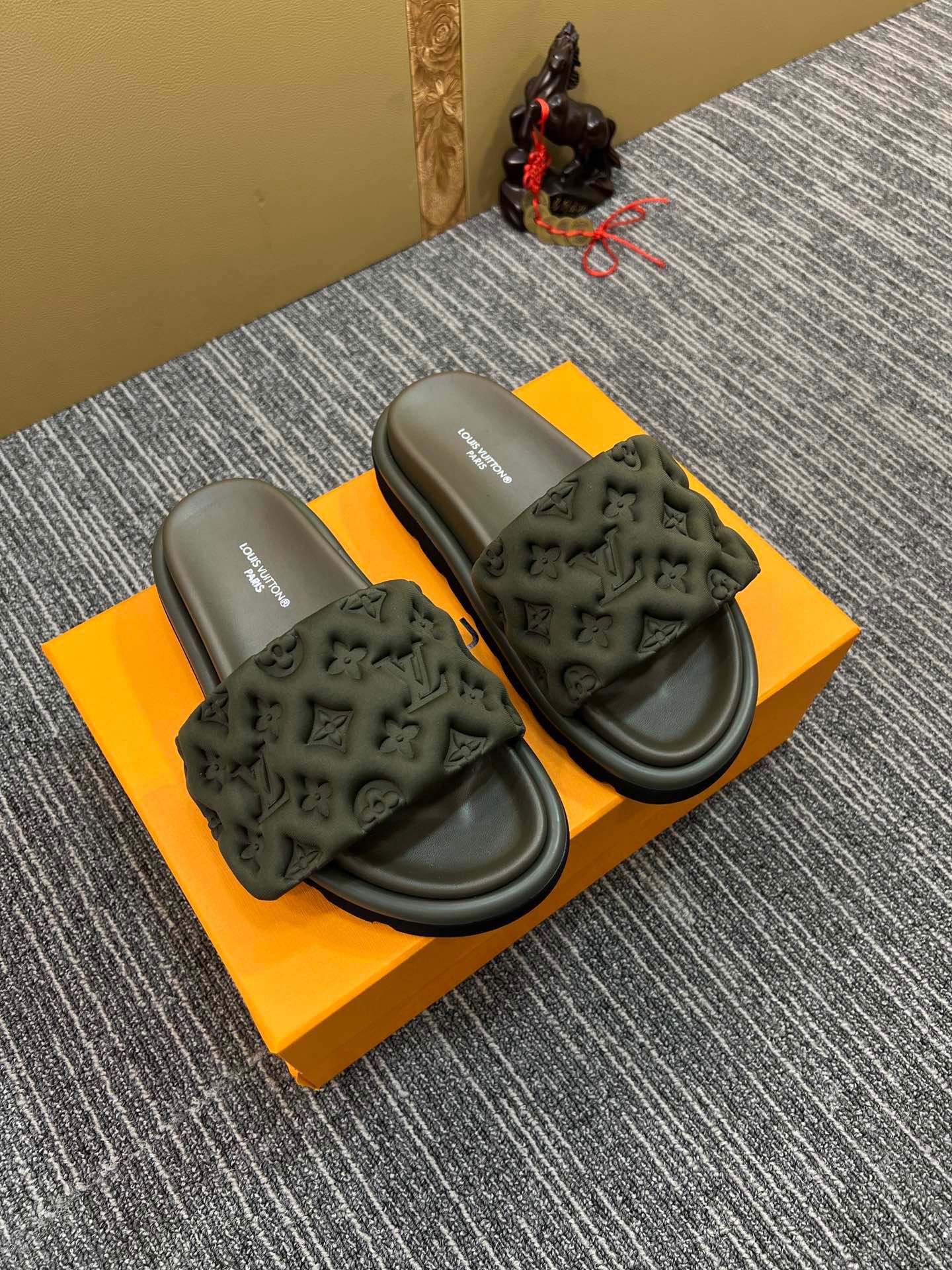 5XE119ZDE Stylish leather quality Slippers