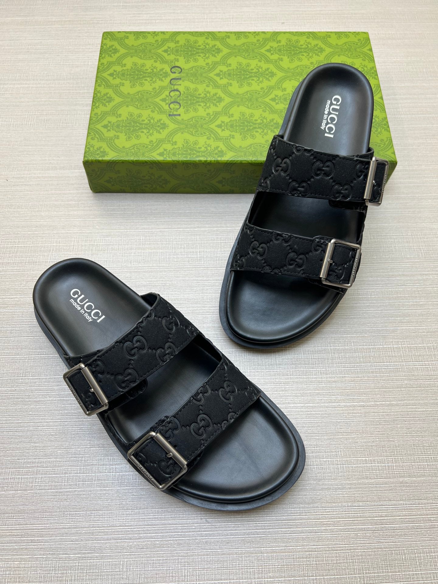 5QB15ZDE Stylish Slippers