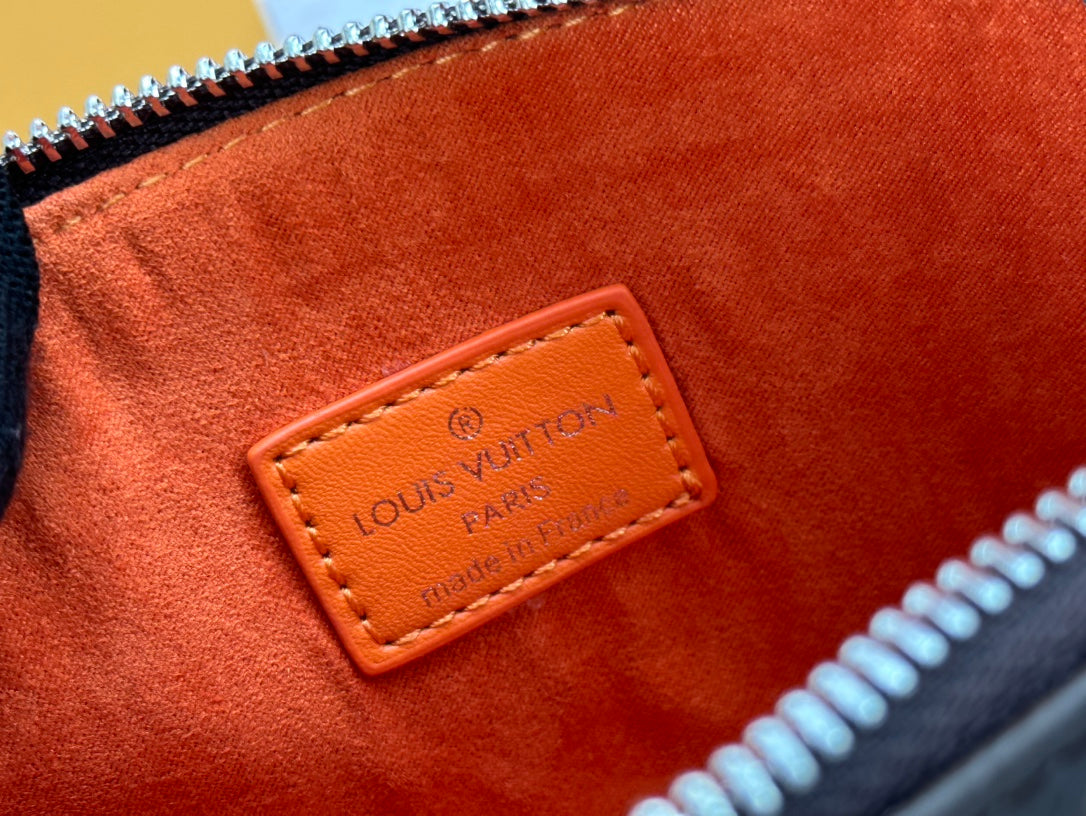 155XE20BDE Stylish leather bag