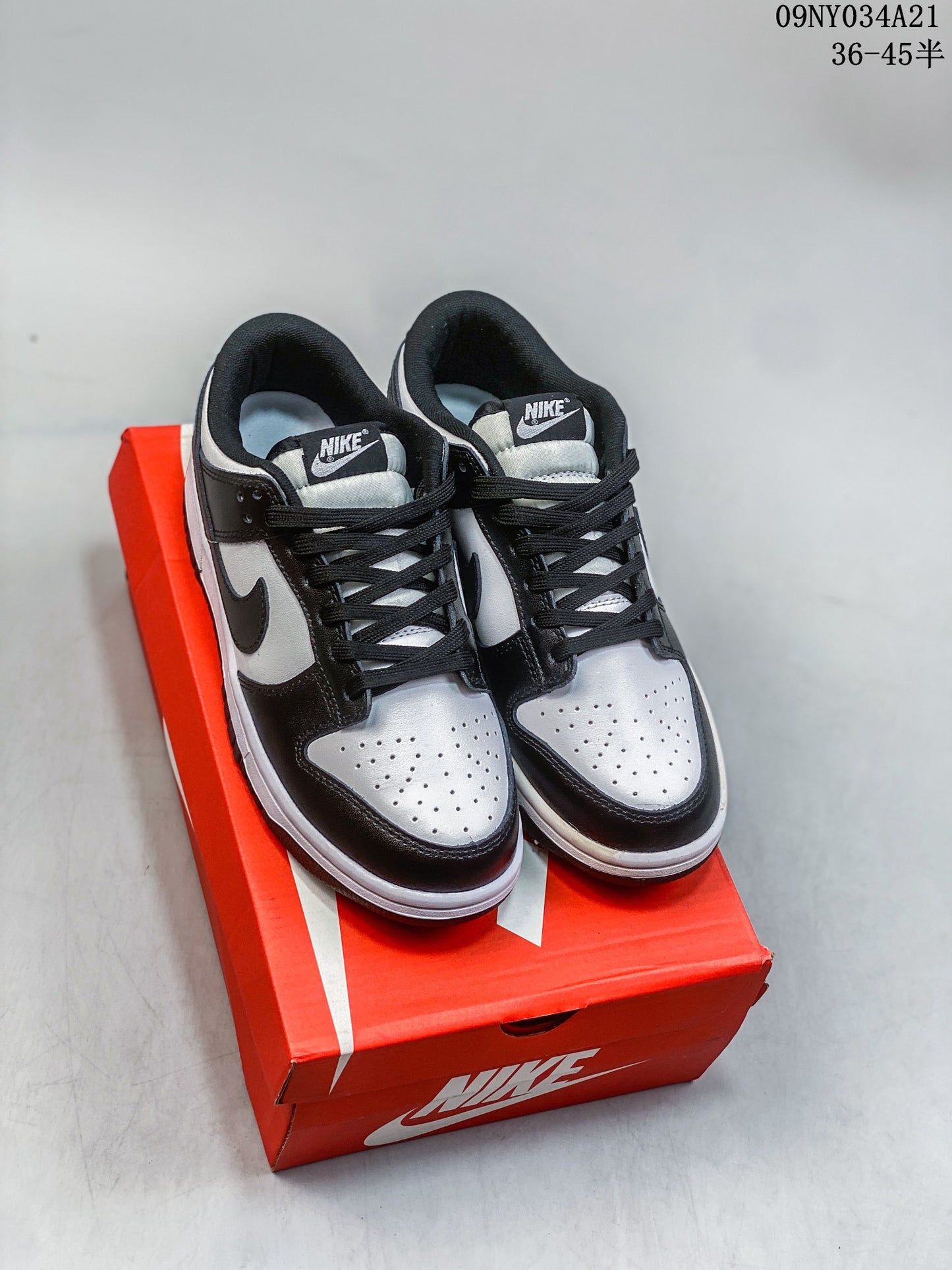 1YN59ZDE Stylish Sneakers